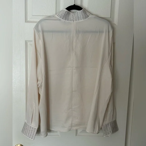 H&M Blouse - Picture 2 of 16